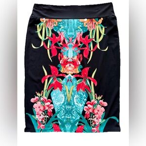 CS Focus Y2K Stretchy‎ Black Pencil Skirt colorful
Floral front ladies Size MED